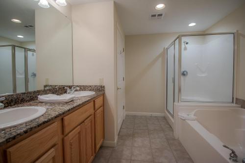 Legacy I 1206 - Two Bedroom Apartment