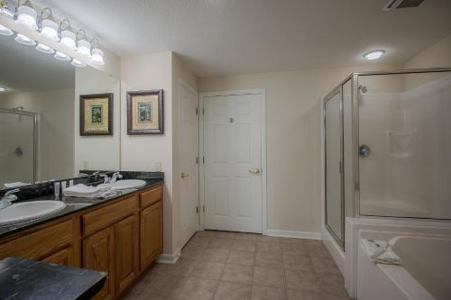 Legacy I 705 - Three Bedroom Apartment