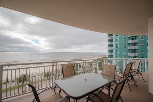 Legacy I 705 - Three Bedroom Apartment