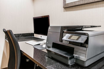 Hotel Quality Inn  Suites