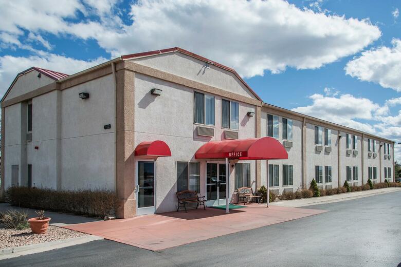 Hotel Econo Lodge Airport