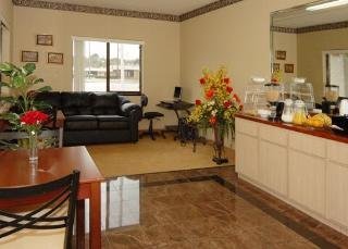 Hotel Rodeway Inn & Suites