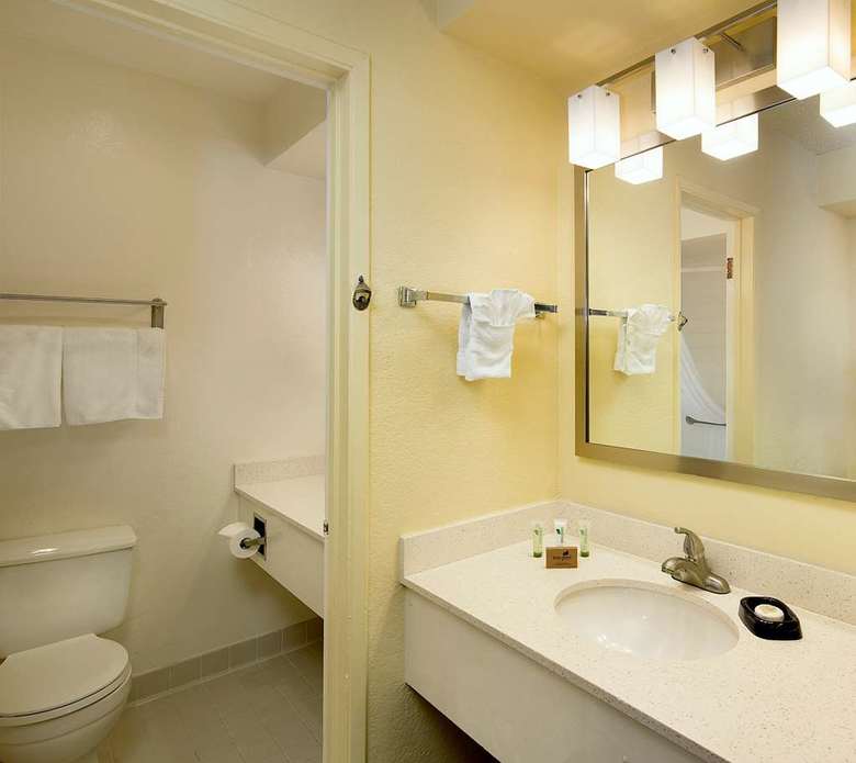 Best Western Golden Sails Hotel