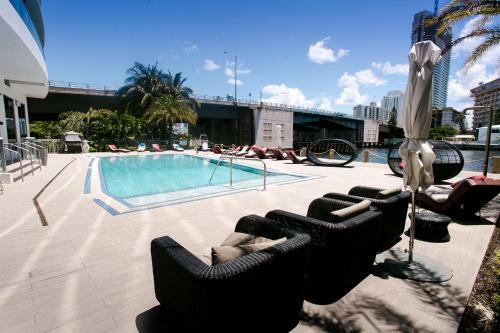 Three-bedroom Beachwalk Resort Apartment