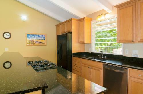 Coconut Cottage (tvnc#1298)