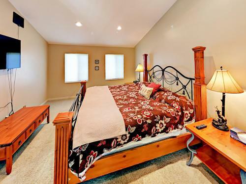 1634 Cedarbark Lane Cabin
