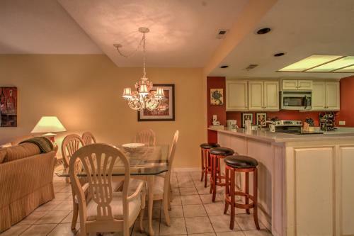 7148 Harbourside II Villa