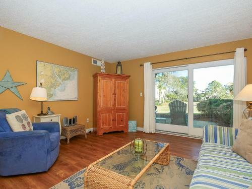 1749 Bluff Villa