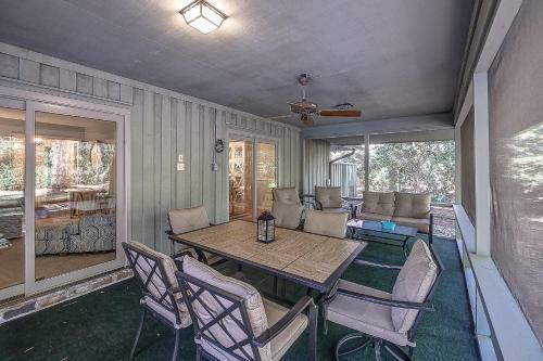 11 Deer Run Lane Home
