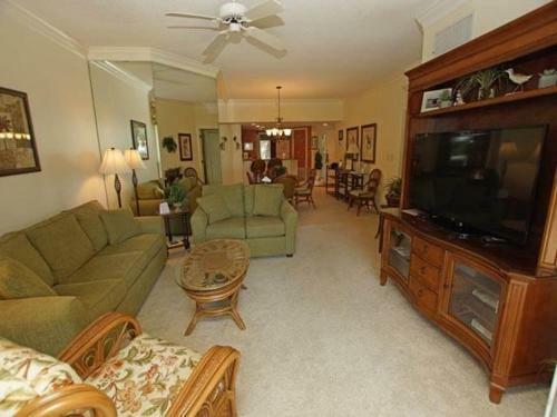 108 Barrington Arms Villa