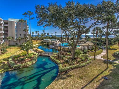 Villa 3206 Windsor Court South