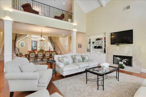 1a Sea Lane Home