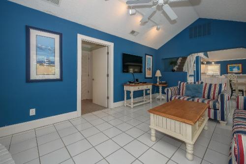 3 Night Hawk Home