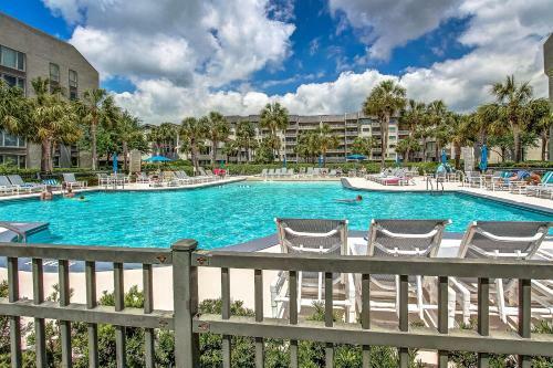 Villa 212 Shorewood