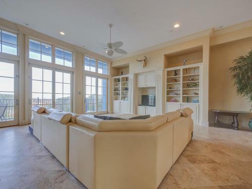 4 Collier Court