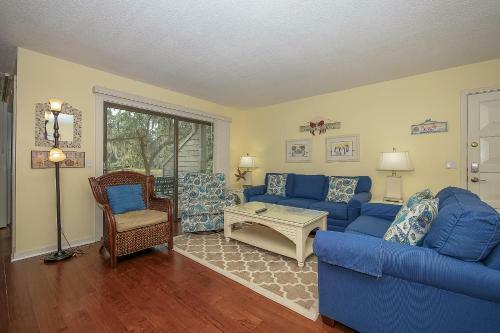 2311 Racquet Club Villas