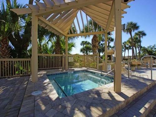 6109 Hampton Place Villa