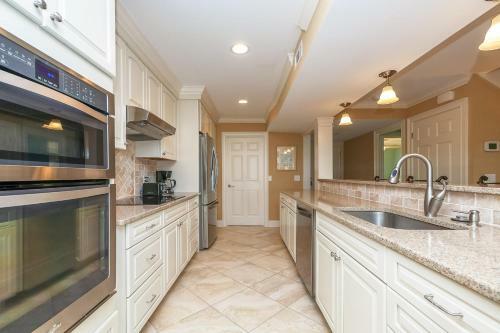 1417 South Beach Villa