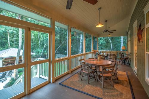 5b Hickory Lane