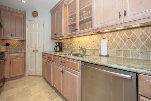 8 Pine Court Home