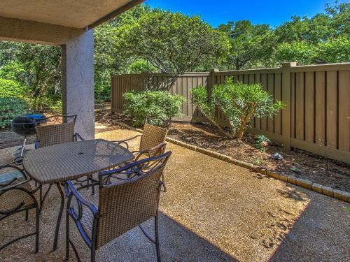 1704 Bluff Villa
