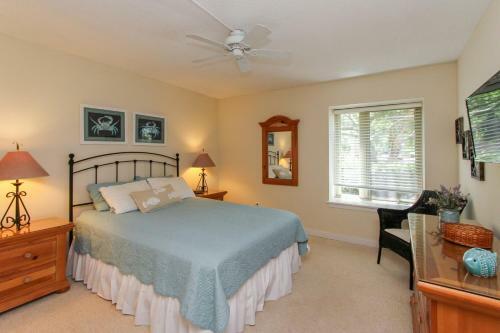 1752 Bluff Villa