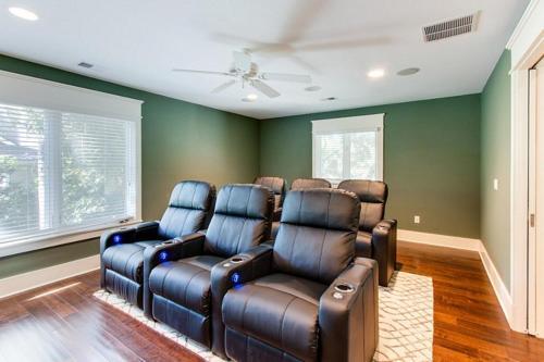 1b Sea Lane Home