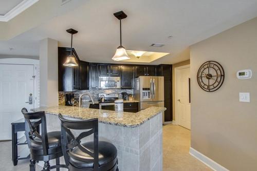 3402 Windsor Court South Villa
