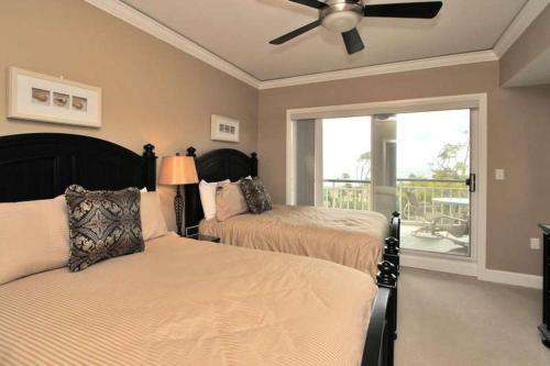 3402 Windsor Court South Villa