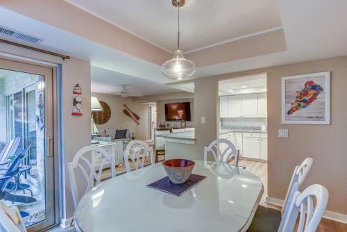 1654 Bluff Villa