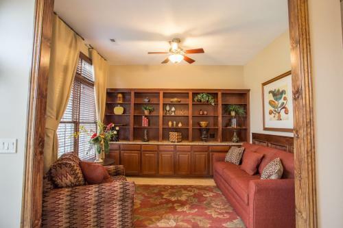 Buffalo Ridge Retreat Home