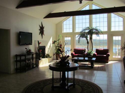 Apartamento Lavish Lake Escape Condo