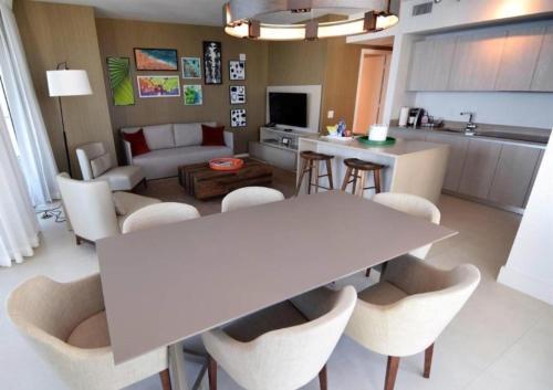 Apartamento Contemporary Beach Resort Condos