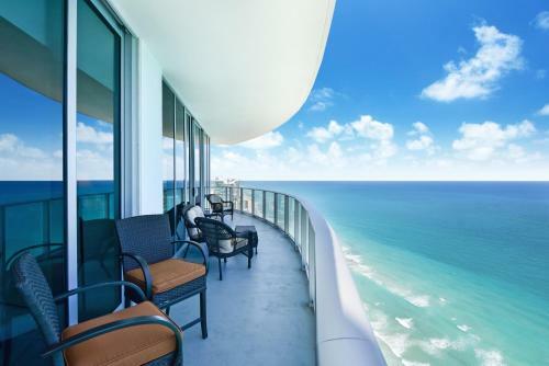 Apartamento Contemporary Beach Resort Condos