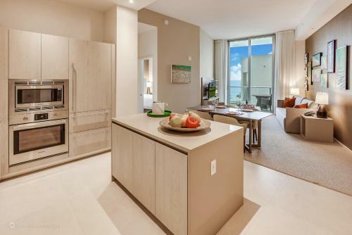 Apartamento Contemporary Beach Resort Condos