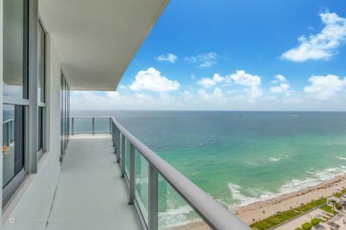Apartamento Contemporary Beach Resort Condos