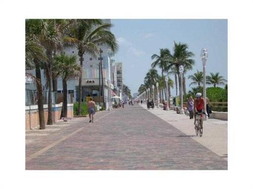 Apartamento Hollywood Beachfront Condo W/pool