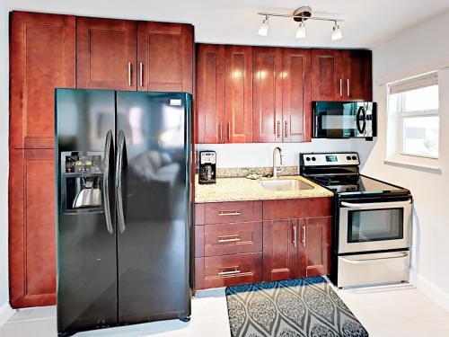 321 Hayes Townhouse Unit 5