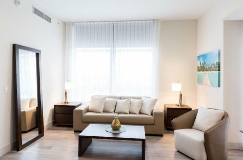 Ch Deluxe Apartments