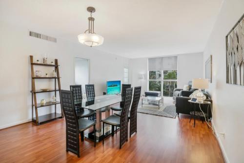 2beds 2baths Apartment On The Beach!
