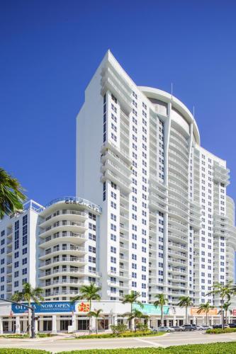 Luxury 2 Bedroom Apartments With Balcony