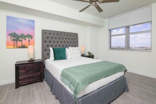 Aparthotel Luxury 2 Br Condos W/ Balcony