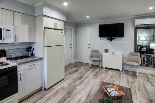 Motel May-dee Suites In Florida