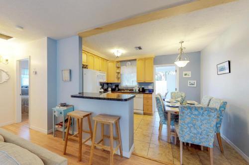 Blue Wave Villa East