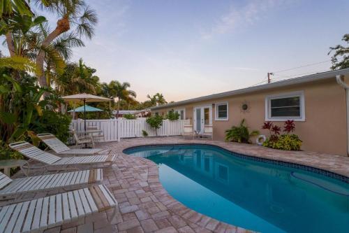 Blue Wave Villa West