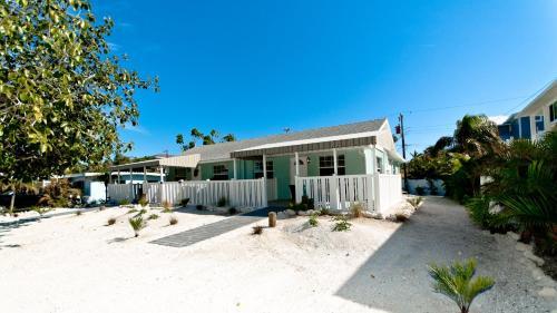 Gulf Winds - Two Bedroom Home