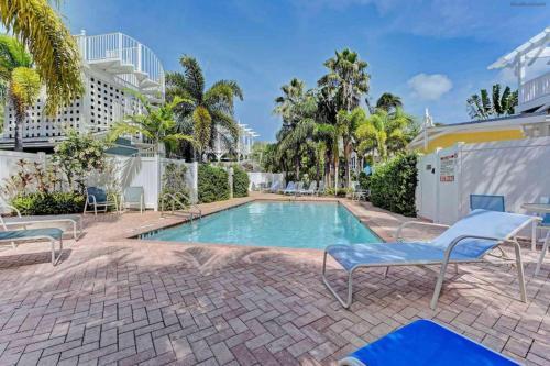 Palm Isle Village 3201