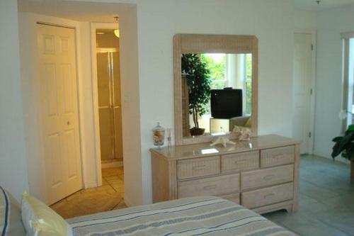 Cove At Sandy Pointe Three Bedroom Apartment, 111