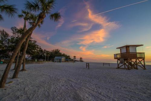 Palm Isle Village 3203
