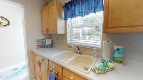 Gulf Sound - B Townhouse